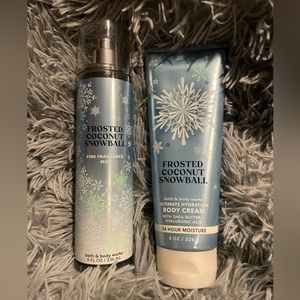 FROSTED COCONUT SNOWBALL